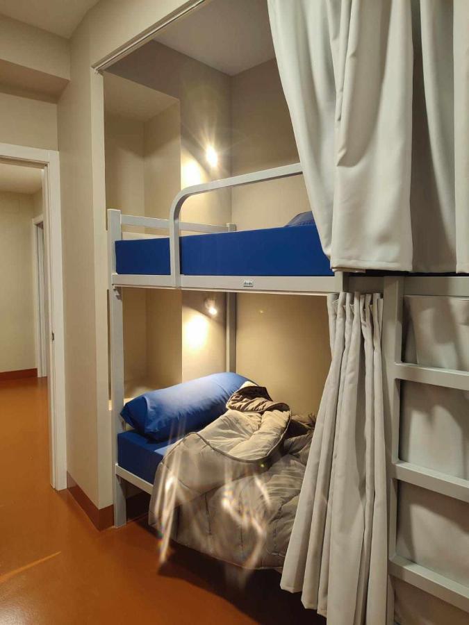 Turoqua Hostel Pontevedra Bagian luar foto