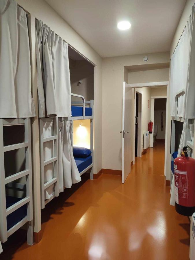 Turoqua Hostel Pontevedra Bagian luar foto