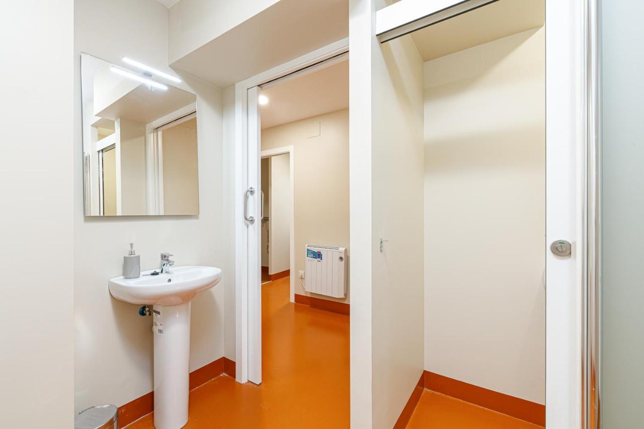 Turoqua Hostel Pontevedra Bagian luar foto