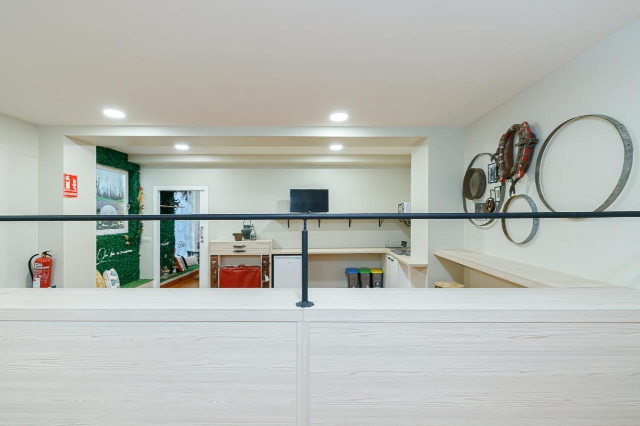 Turoqua Hostel Pontevedra Bagian luar foto