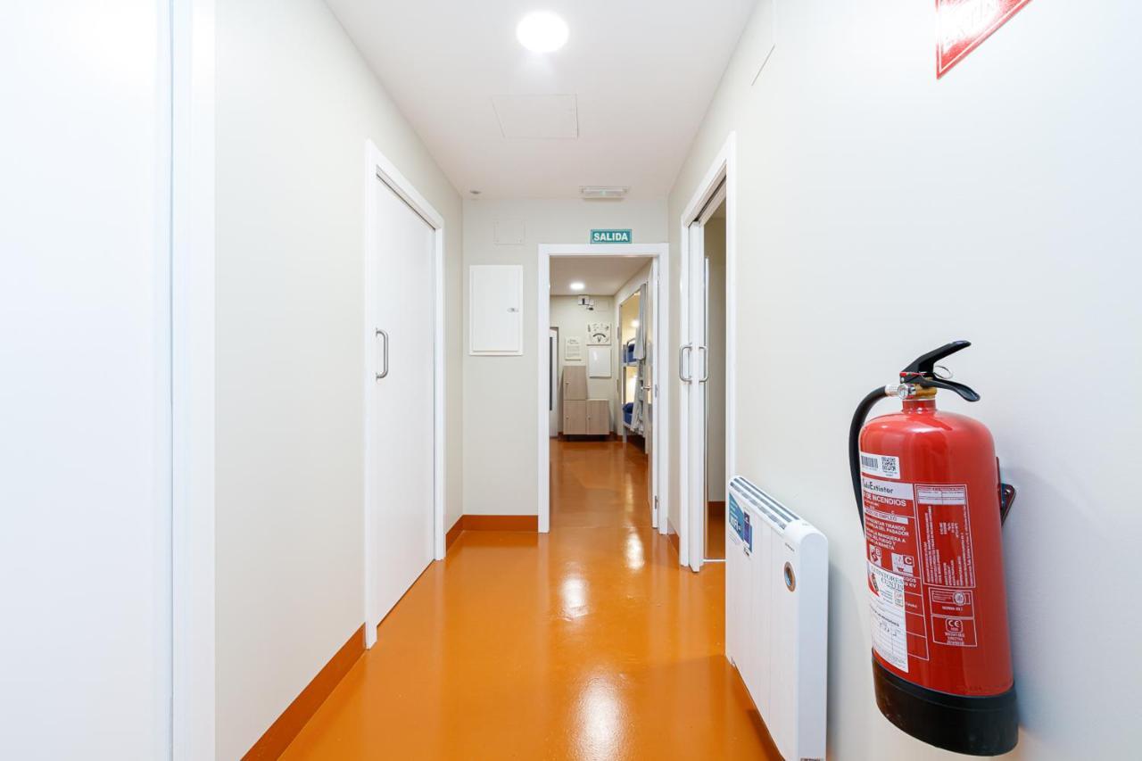 Turoqua Hostel Pontevedra Bagian luar foto