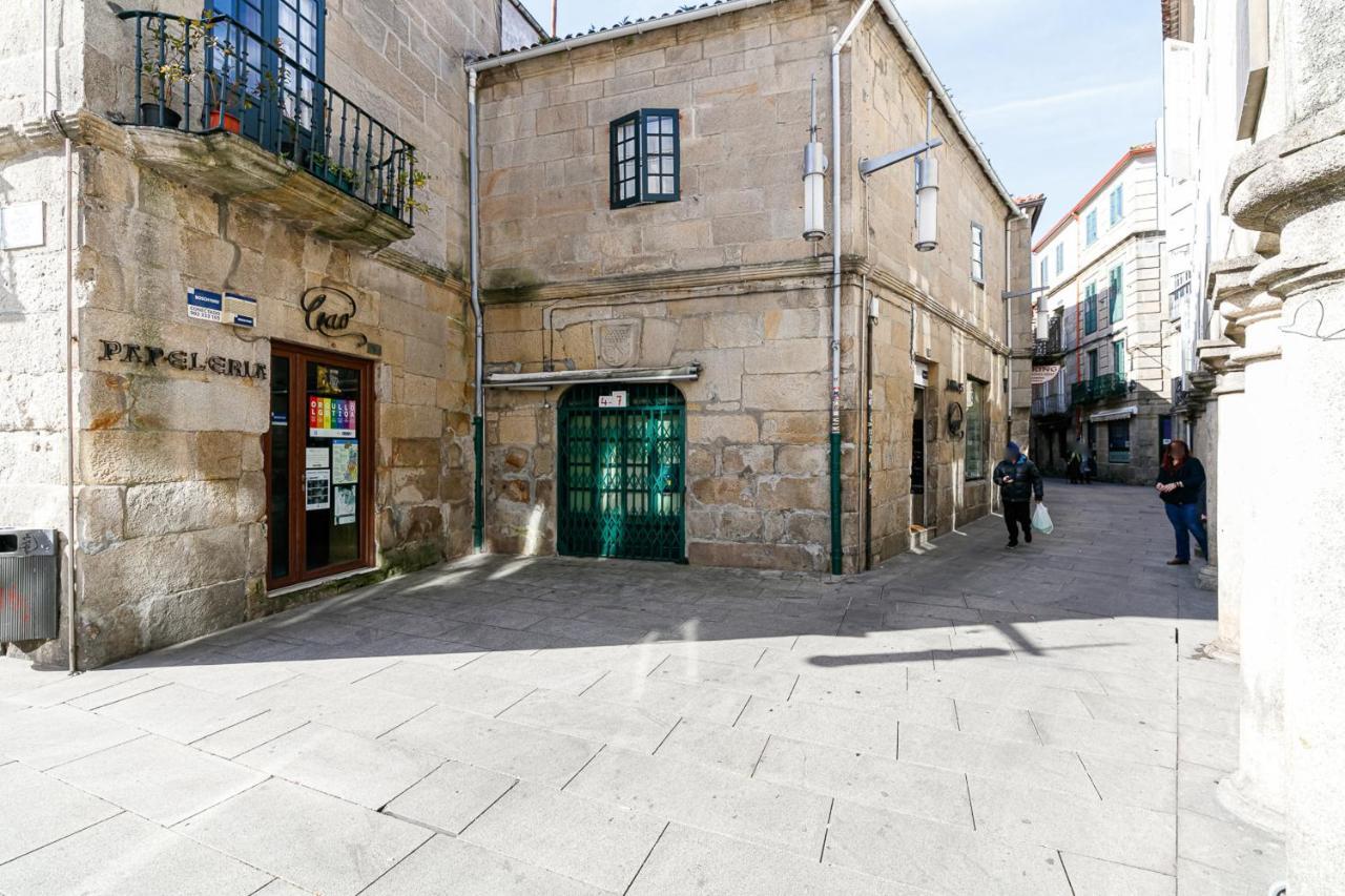 Turoqua Hostel Pontevedra Bagian luar foto