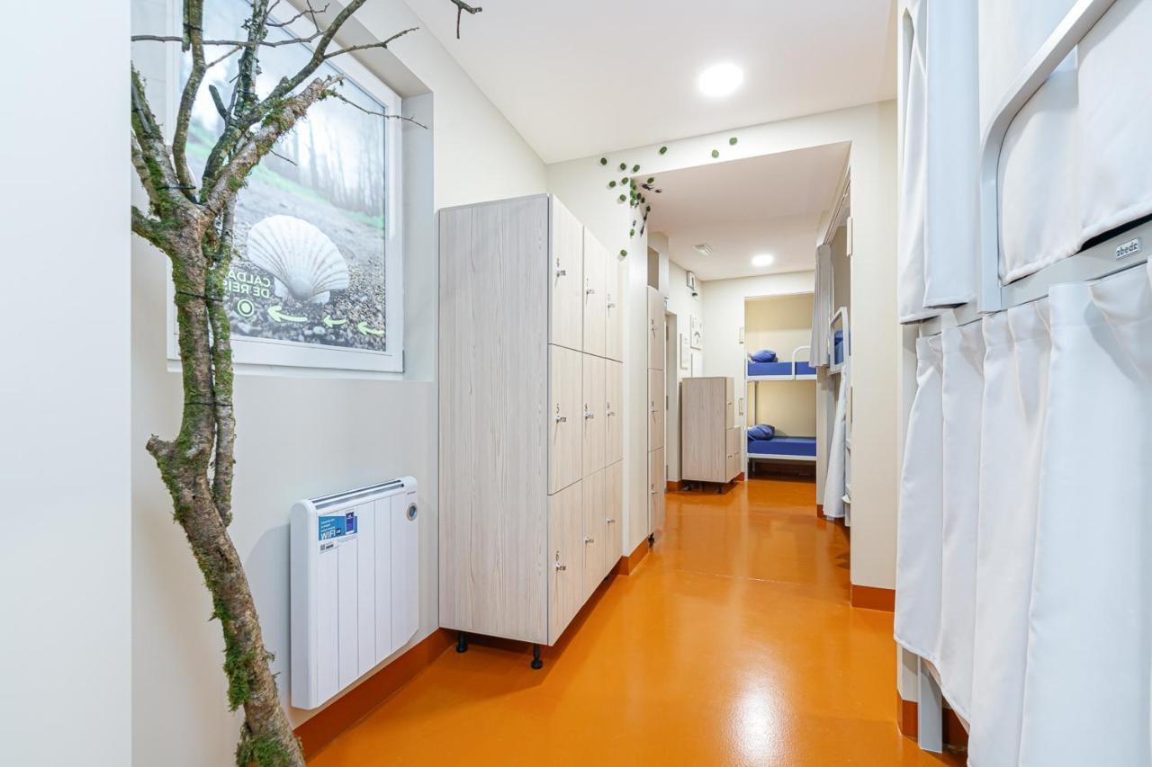Turoqua Hostel Pontevedra Bagian luar foto