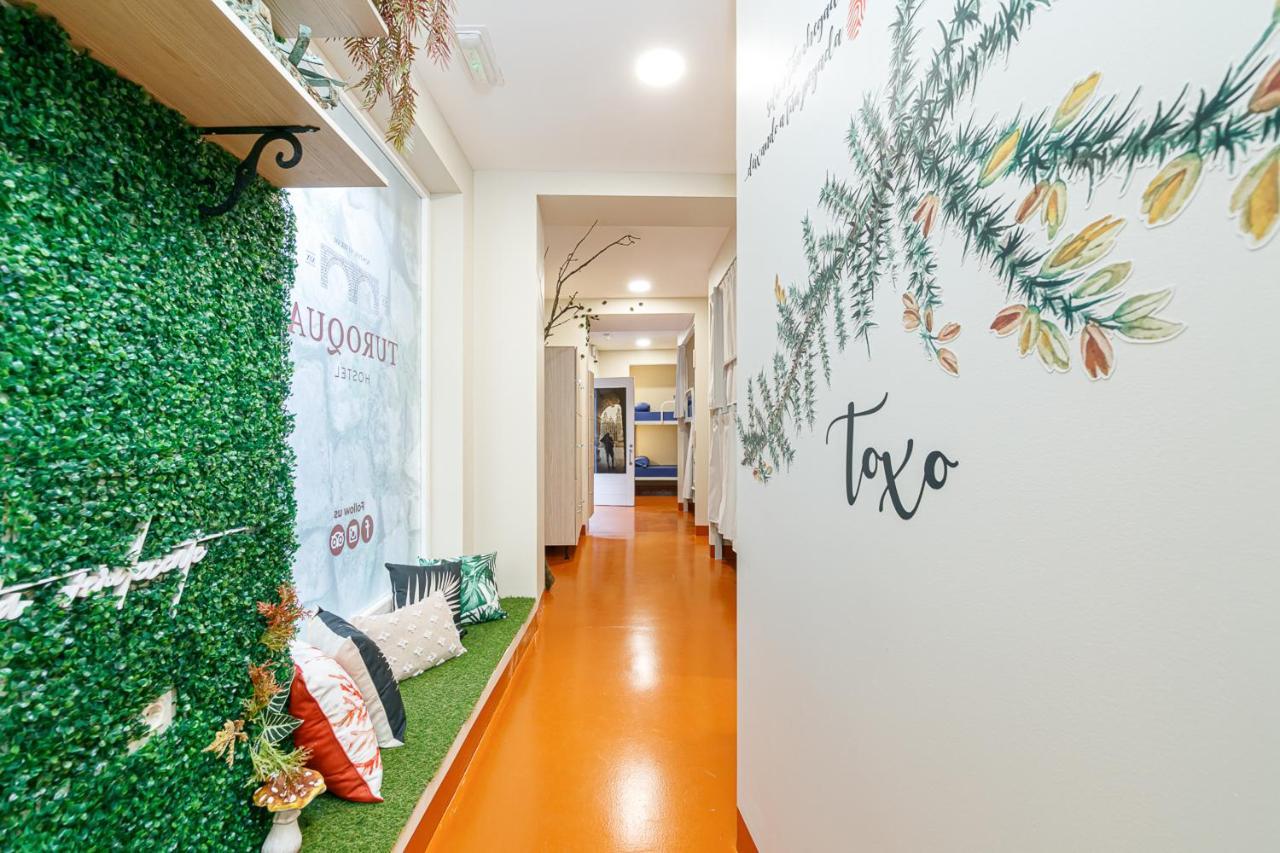 Turoqua Hostel Pontevedra Bagian luar foto